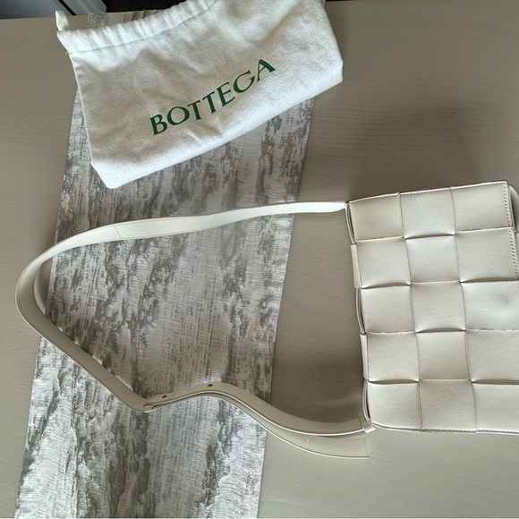 BOTTEGA VENETA Cassette bag - Picture 2 of 8